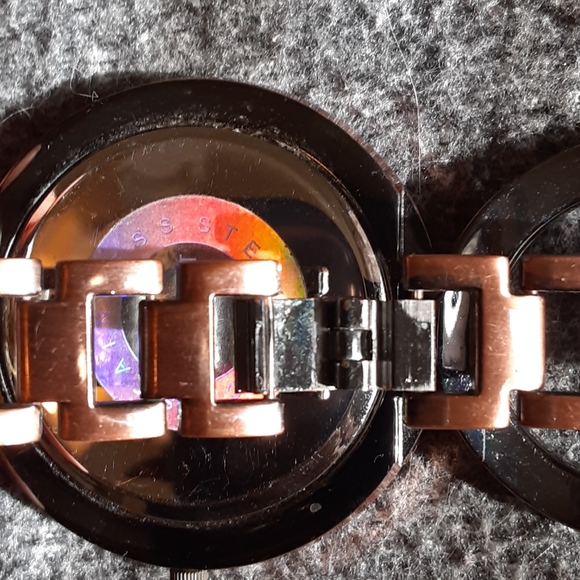 Watch - Picture 3 of 3